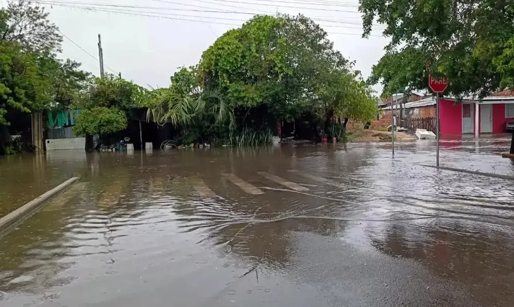Chuvas no RS: 500 desalojados, emergência e rodovias interditadas