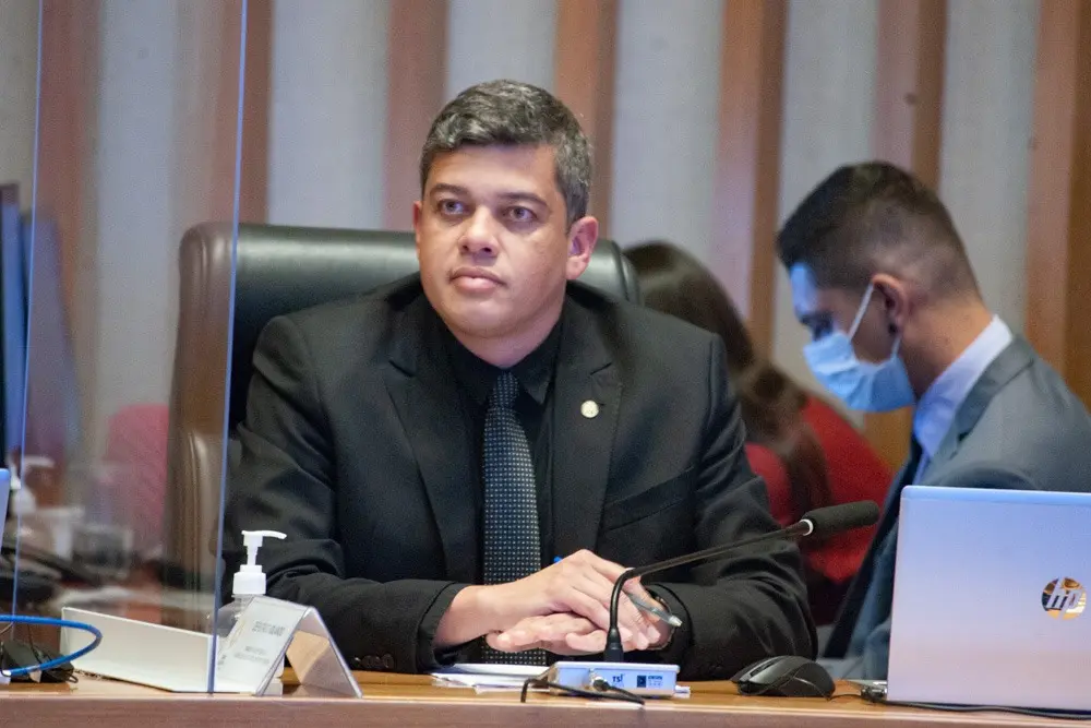 Programa Protetores Mirins forma crianças contra maus-tratos