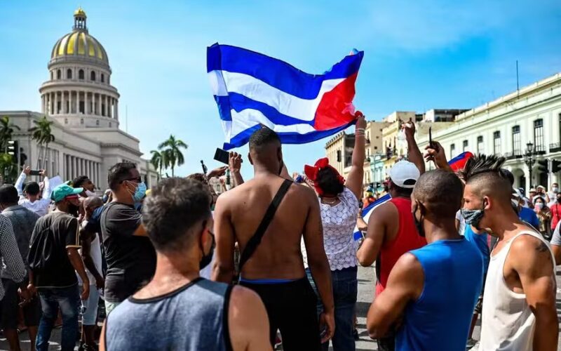Cubano sem remédio para hipertensão: 'Estão nos matando