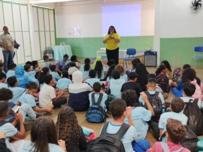 Governo inicia vacinação de 27 milhões em escolas