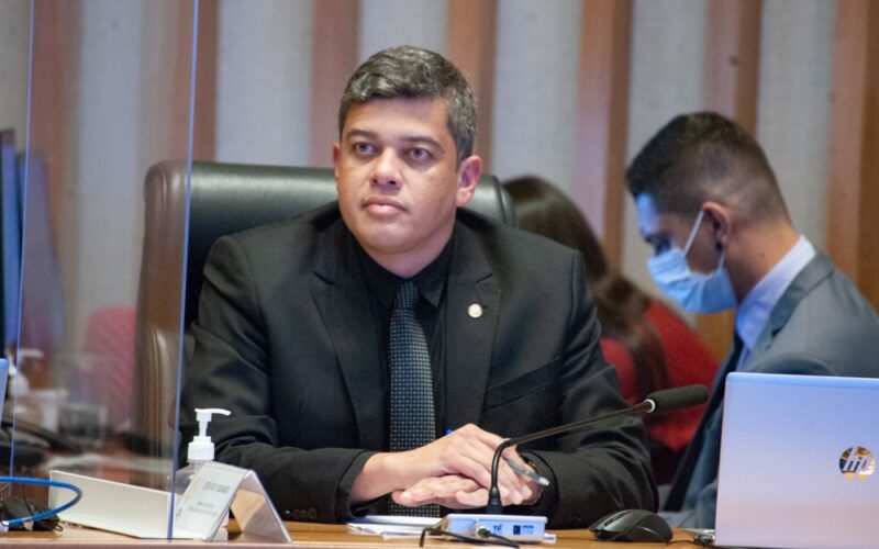 Programa Protetores Mirins forma crianças contra maus-tratos