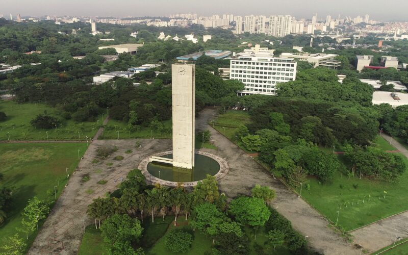 Servidores da USP indicam aceitar proposta e encerrar greve