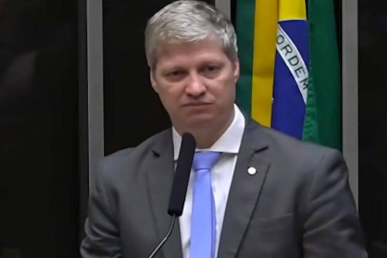 Deputado Novo acusa general de intimidação e pede processo