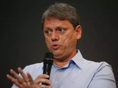 Tarcísio diz que SP avançou sem apoio federal