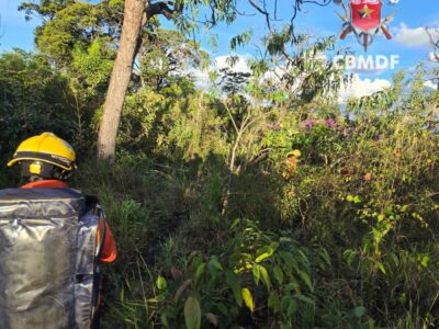 Bombeiros resgatam homem com dores em área rural de Brazlândia