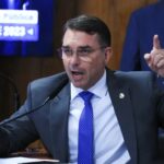 Flávio vê perseguição estatal em ação contra produtora de Dark Horse