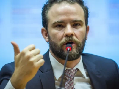 Governo anuncia Desenrola para adimplentes até fim do mês